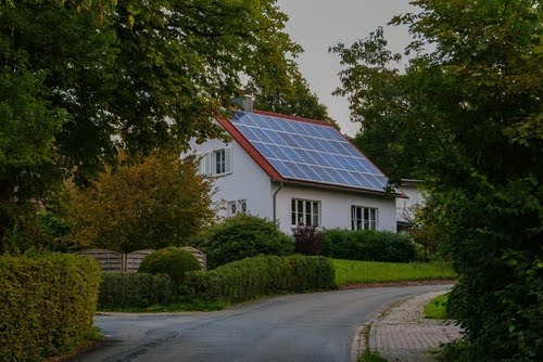Solarpanelonhouse
