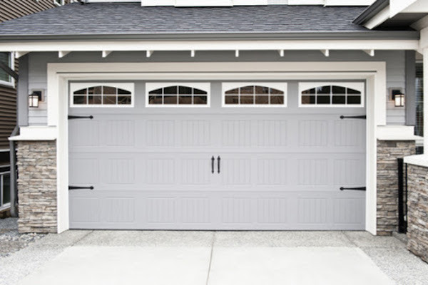 grey house garage